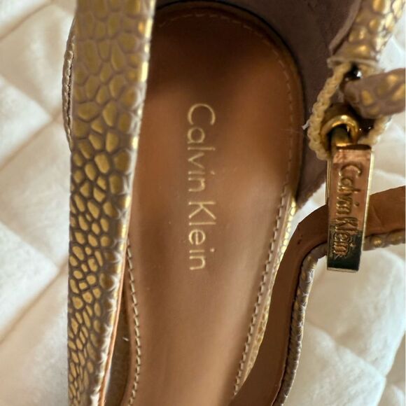 Calvin Klein Metallic Gold T-Straps Heels - Picture 5 of 6
